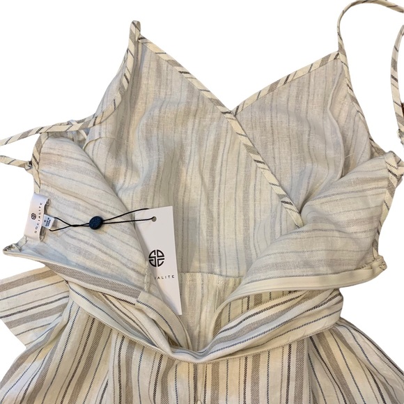 NWT Socialite Stripe Tie Waist Linen Romper SMALL lq171 - Picture 6 of 8